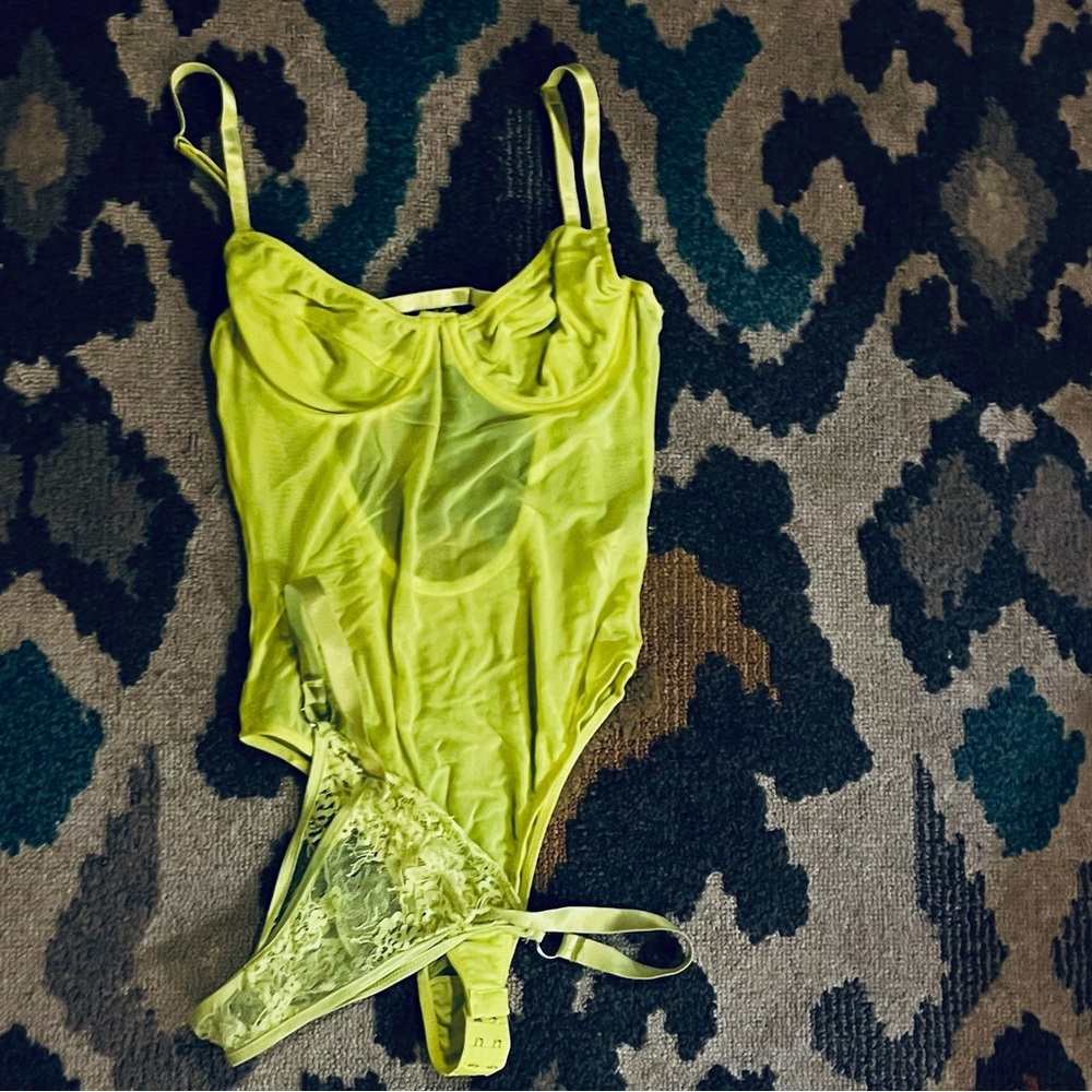 NWOT TIC TOC NEON YELLOW SEXY ONE PIECE SHEER TEDDY UNDERWIRE & MATCHING PANTIES